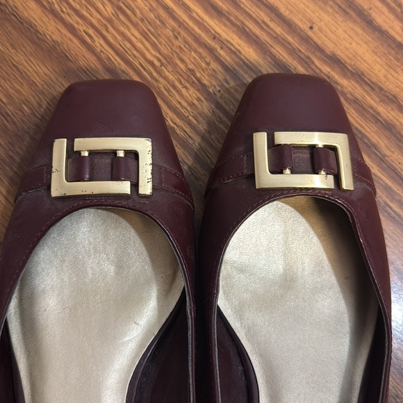 East 5th Burgundy Slingback Heels with Square Buckle. Size 7 1/2M - Picture 6 of 7